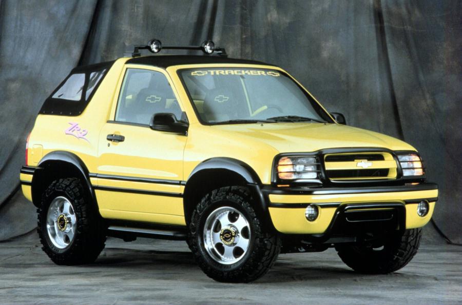  Chevrolet Tracker 2000 года  (фото 16 из 29)